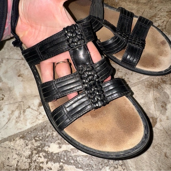 Women’s Clark’s Brand Black Real Leather Strappy Sandals Shoes Size 11/12 - Picture 7 of 15